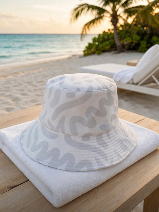 Bucket Hat Trazos blanco